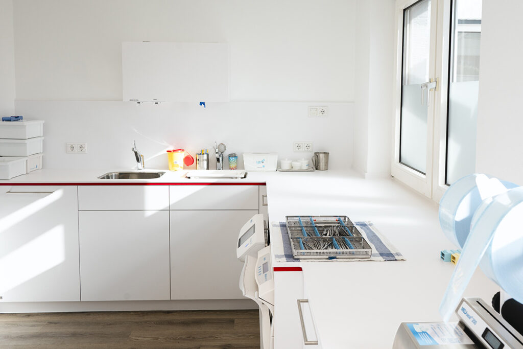 Sterilisation_Instrumente_Egermann_Hygiene_neuester_Stand